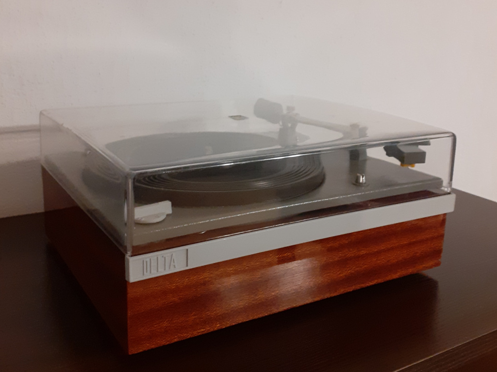 Gramofon Unitra Delta